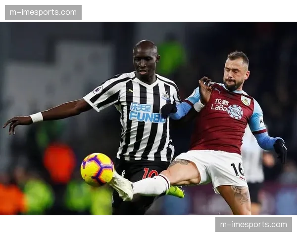 全场结束：阿斯顿维拉3-2西汉姆联，沃特金斯梅开二度均来自快速反击